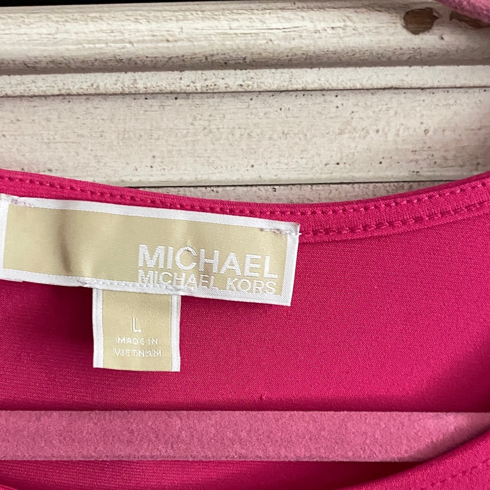 MICHAEL Michael Kors Fuchsia Short Sleeve Tee - Picture 2 of 4